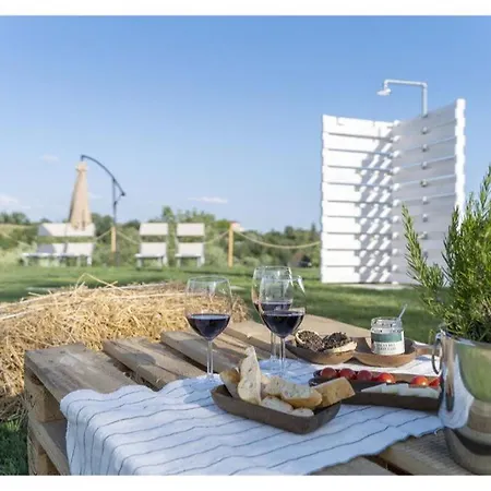 Zara Villa Palaia